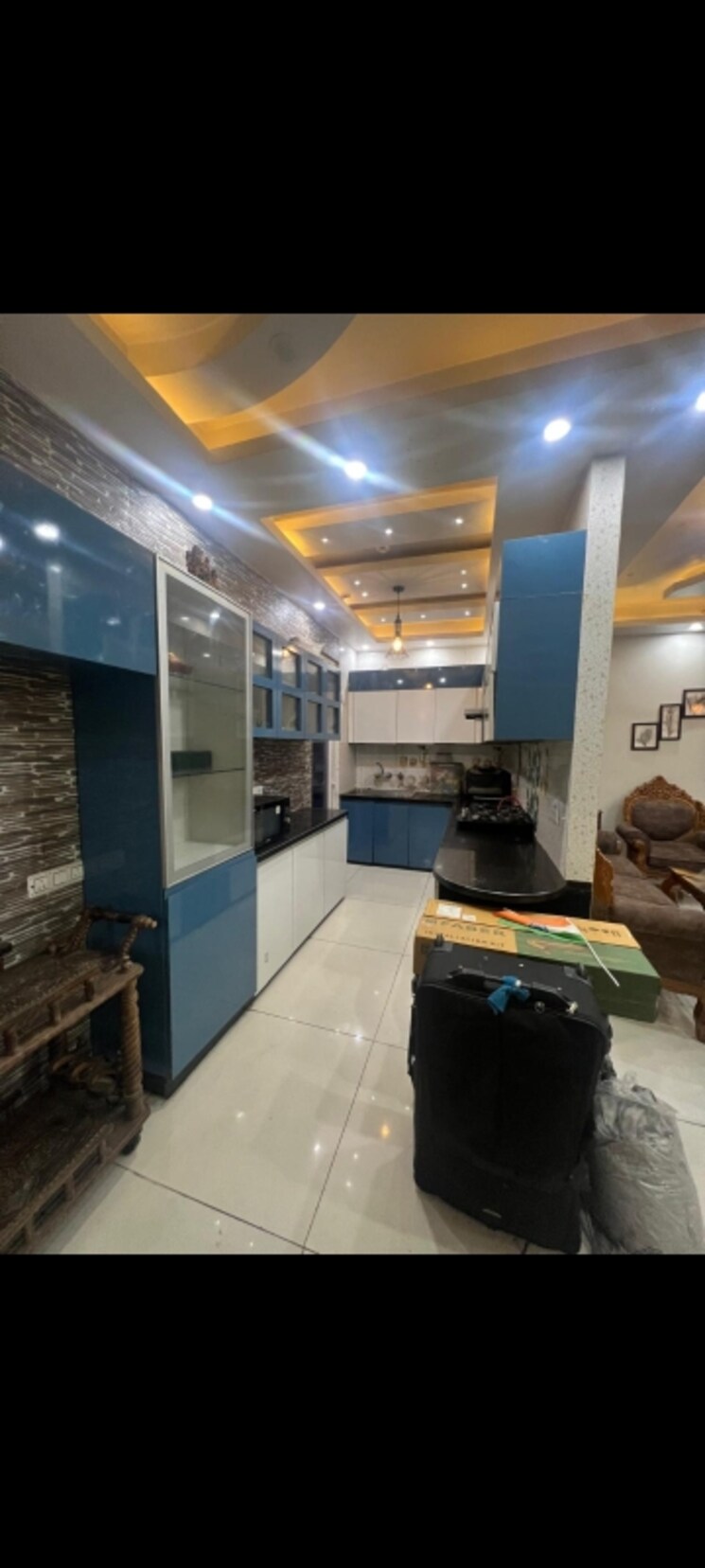 Kitchen, saya-gold-avenue 3 Bedroom 1760 Sq.Ft. Builder Floor In Vaibhav Khand Ghaziabad 9143155