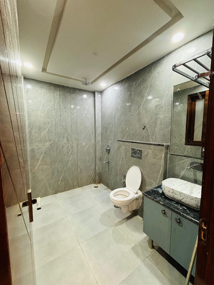 Bathroom, sector 46 2 Bedroom 1481 Sq.Ft. Builder Floor In Sector 46 Gurgaon 9143173