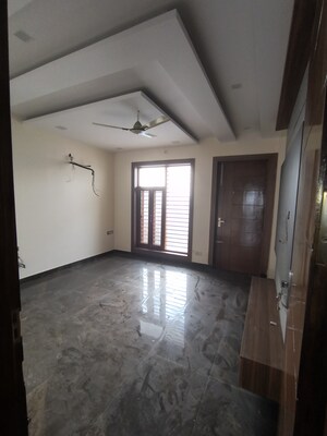  Plot For Sale in Sector 16