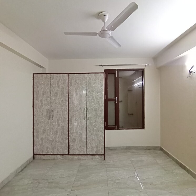 Room, sector 46 2 Bedroom 1463 Sq.Ft. Builder Floor In Sector 46 Gurgaon 9143181