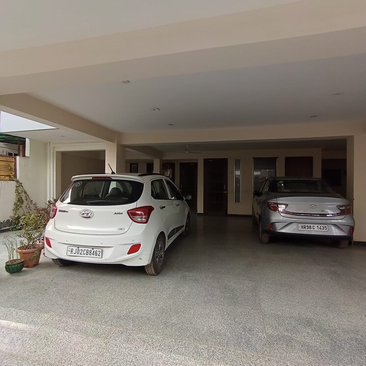  Parking, sector 46 2 Bedroom 1463 Sq.Ft. Builder Floor In Sector 46 Gurgaon 9143181