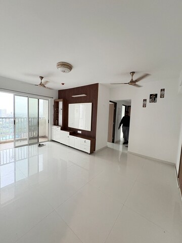 Room in 2.5 BHK Apartment at Lodha Codename Premier, Dombivli East – for Rent