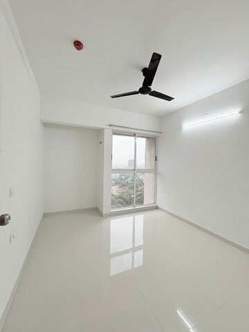 Room in 2.5 BHK Apartment at Lodha Codename Premier, Dombivli East – for Rent