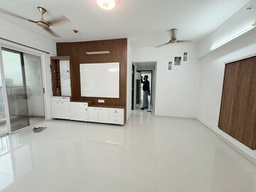 Room in 2.5 BHK Apartment at Lodha Codename Premier, Dombivli East – for Rent
