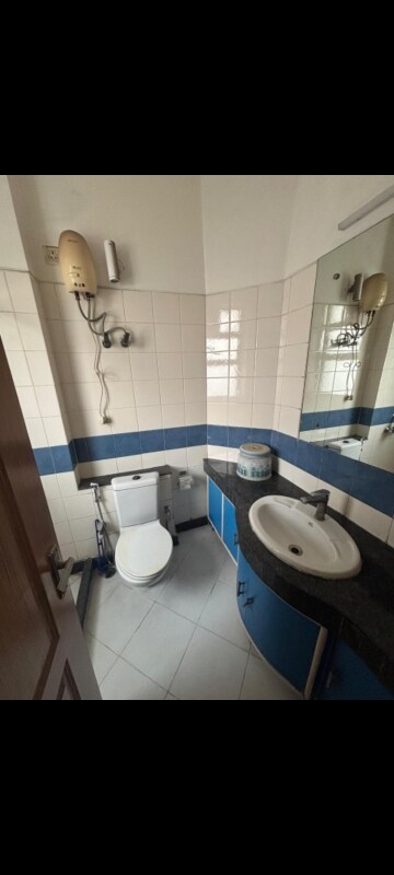 Team Area in 2 BHK Builder Floor at Maya Homes, Indrapuram – for Rent