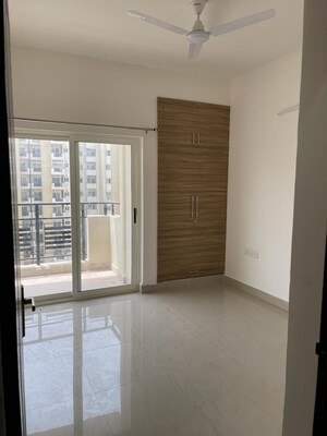 Room in 3 BHK Apartment at SDS NRI Residency Omega II, Omega Ii Greater Noida – for Sale