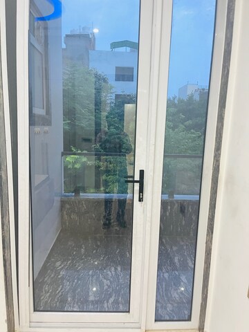 Balcony in 3 BHK Builder Floor at Sector 17 Dwarka – for Rent