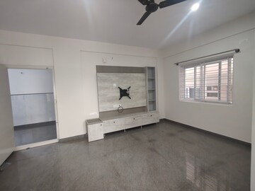 1 BHK Builder Floor For Rent in Yemalur