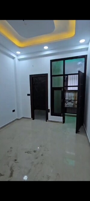 Room in 2 BHK Builder Floor at Kanha Apartments Indirapuram, Shakti Khand 2 – for Sale