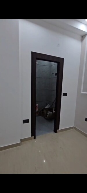 Furnished Amenities in 2 BHK Builder Floor at Kanha Apartments Indirapuram, Shakti Khand 2 – for Sale