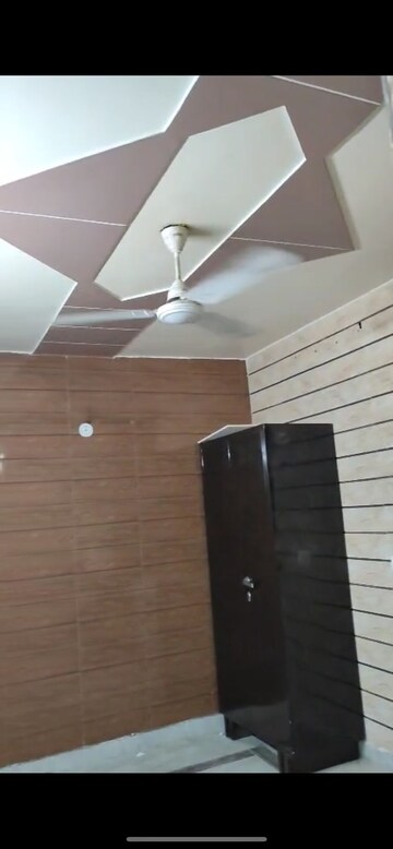 Furnished Amenities in 2 BHK Builder Floor at Uttam Nagar – for Rent