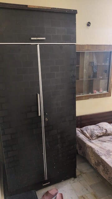 Room in 2 BHK Independent House at Sector 40 – for Rent