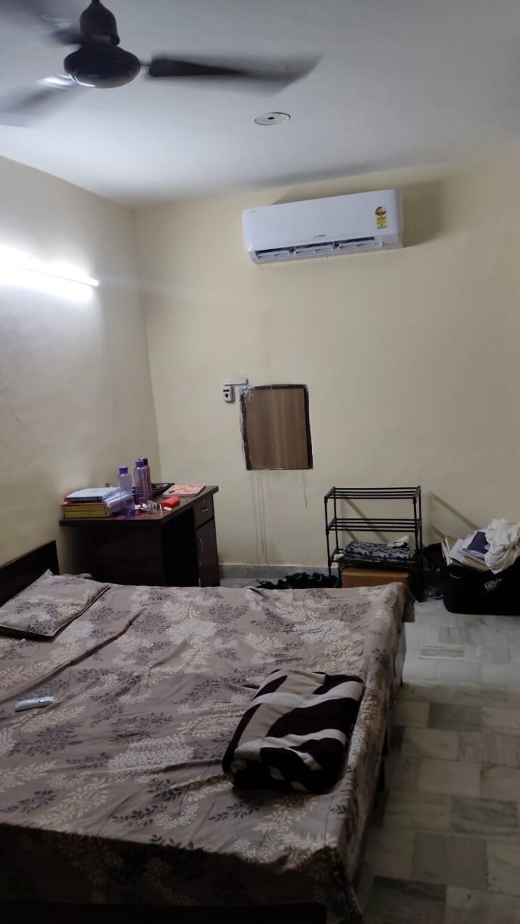 Room, sector 40 2 Bedroom 900 Sq.Ft. Independent House In Sector 40 Chandigarh 9143242