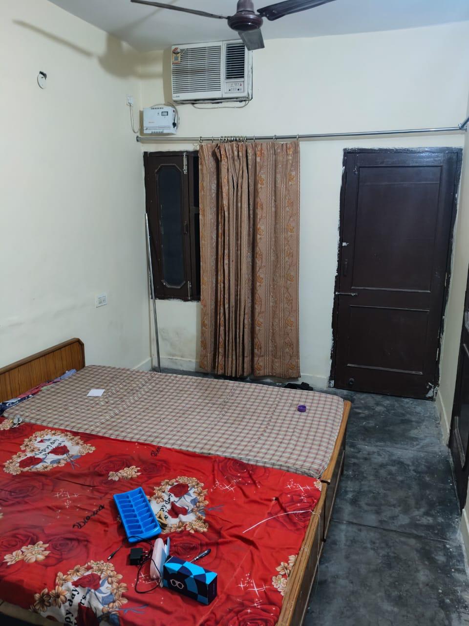 2 BHK + Study Room Independent House For Rent in Sector 40