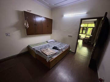 Bedroom in 2.5 BHK Apartment at Supertech 34 Pavilion, Sector 34 – for Rent