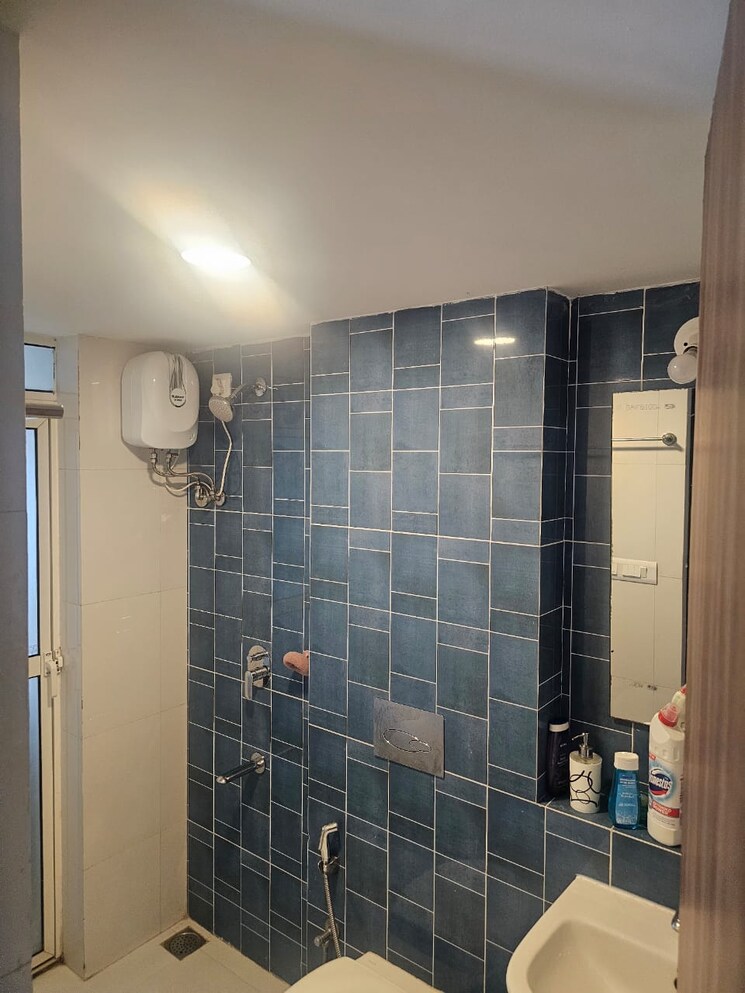 Bathroom, lodha-amara 2 Bedroom 735 Sq.Ft. Apartment In Kolshet Road Thane 9143247