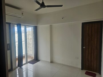 Bedroom in 2 BHK Apartment at Lodha Amara, Kolshet Road – for Rent