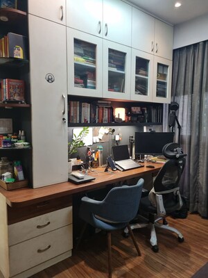 Team Area in 3 BHK Apartment at Lodha Sterling, Kolshet Road – for Sale