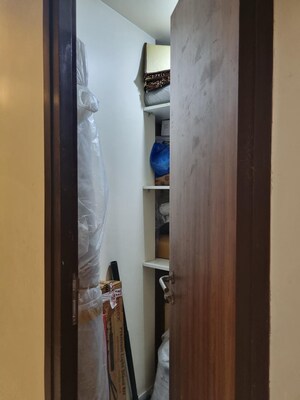 Furnished Amenities in 3 BHK Apartment at Lodha Sterling, Kolshet Road – for Sale