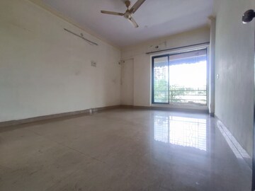 Room in 2 BHK Apartment at Suman Heritage, Nerul – for Rent