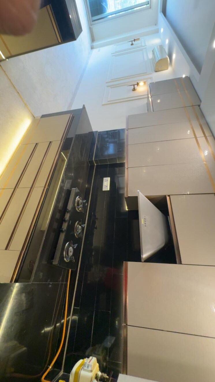 Kitchen, chittaranjan park 3 Bedroom 1500 Sq.Ft. Builder Floor In Chittaranjan Park Delhi 9143274