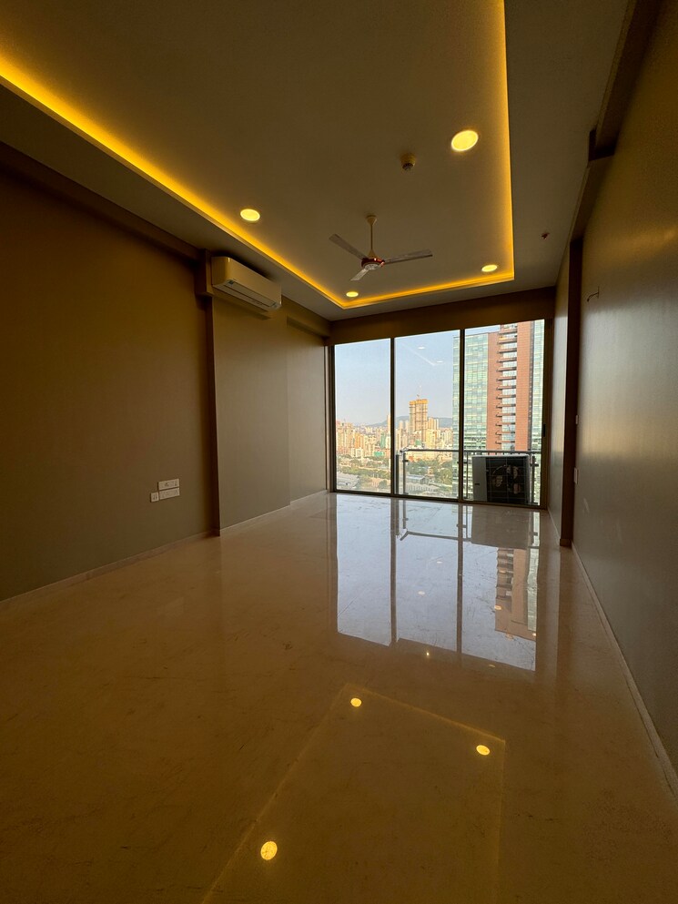 Kitchen, kohinoor-square-altissimo 4 Bedroom 2309 Sq.Ft. Apartment In Dadar West Mumbai 9143281