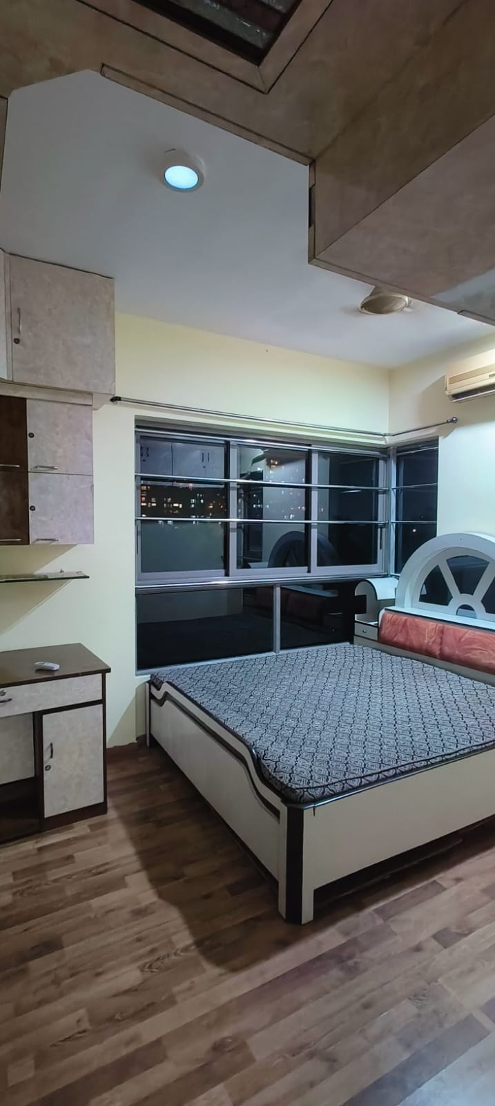 2 BHK Apartment For Rent in The Wadhwa The Address