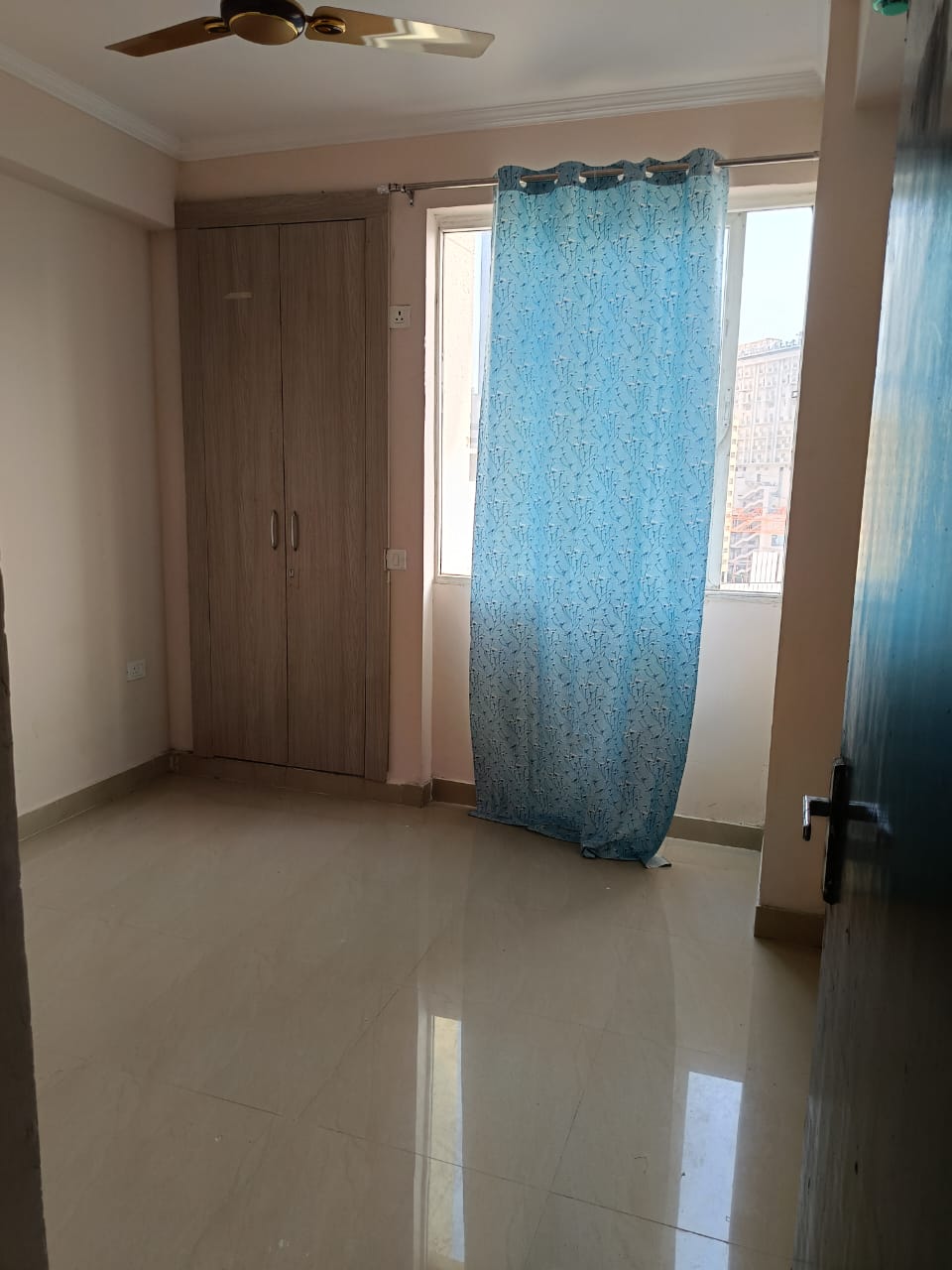 2 BHK + Pooja Room 855 Sq.Ft. Apartment in Gaur City 2 - 14th Avenue