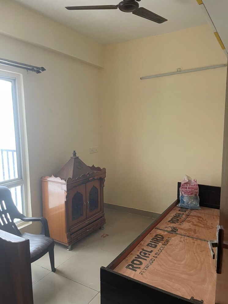 Living Room, gaur-city-2-14th-avenue 2 Bedroom 855 Sq.Ft. Apartment In Sector 16c Greater Noida Greater Noida 9143298