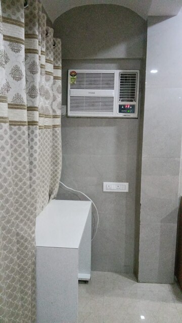 Bathroom in 3 BHK Apartment at Kamala Khandelwal Apartments, Khar West – for Rent