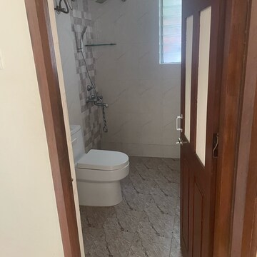 Bathroom in 1 BHK Apartment at Richmond Town – for Rent