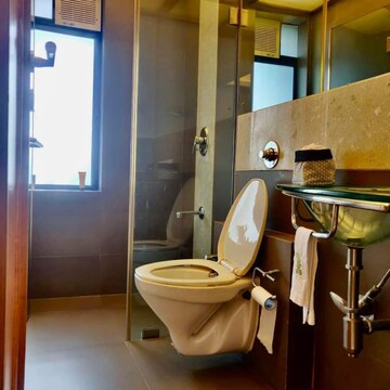 Gym in 2 BHK Apartment at Windsor Apartment Bandra West, St. Peters Colony – for Rent