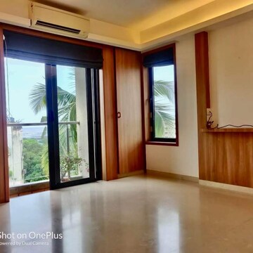 Room in 3 BHK Apartment at Omkar CHS Worli, Delisle Road – for Rent