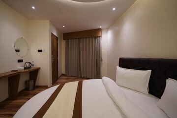 Bedroom in 2 BHK Apartment at Norita Chs Ltd, Powai – for Rent