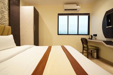 Bedroom in 2 BHK Apartment at Norita Chs Ltd, Powai – for Rent