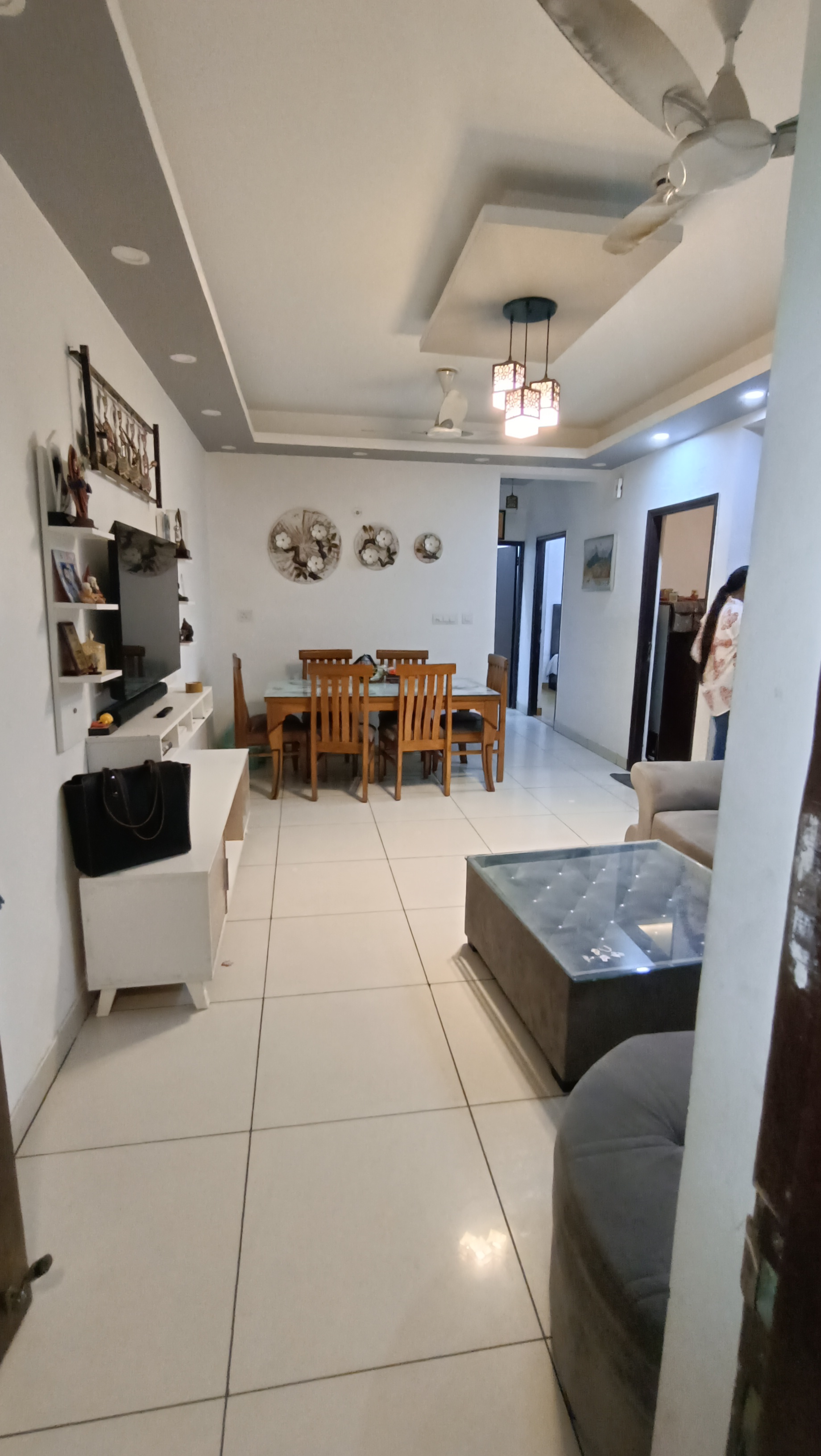 2.5 BHK + Study Room Apartment For Rent in Supertech The Romano