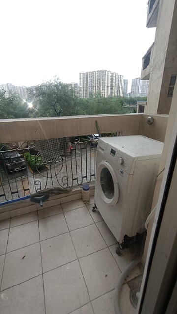 Balcony in 2.5 BHK Apartment at Supertech The Romano, Sector 118 – for Rent