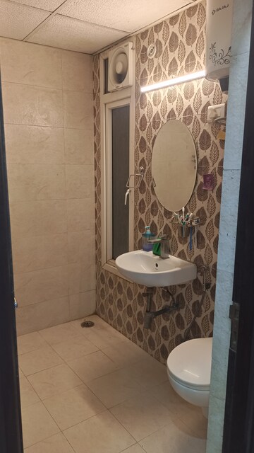 Bathroom in 2.5 BHK Apartment at Supertech The Romano, Sector 118 – for Rent