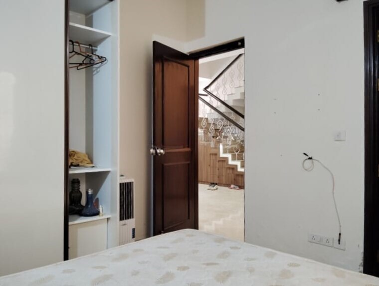 Room, sarjapur 4 Bedroom 3050 Sq.Ft. Villa In Sarjapur Bangalore 9143411