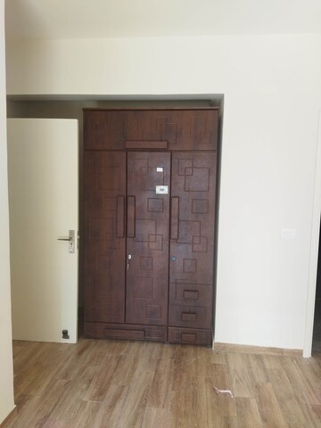 Room in 3 BHK Builder Floor at Signature Global Park, Sohna Sector 36 – for Rent