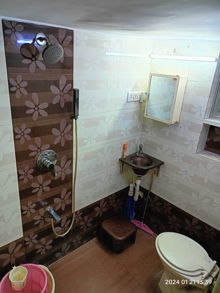 Attached Bathroom, vashi sector 12 4 Bedroom 1400 Sq.Ft. Apartment In Vashi Sector 12 Navi Mumbai 9143469