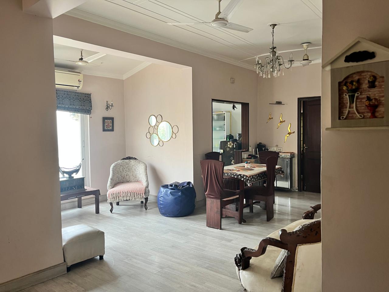 3 BHK Apartment For Rent in Mahagun Maple