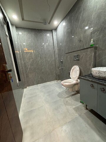 Bathroom in 2 BHK Builder Floor at Sector 38 – for Rent