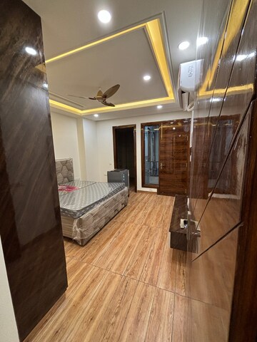 Balcony in 2 BHK Builder Floor at Sector 38 – for Rent