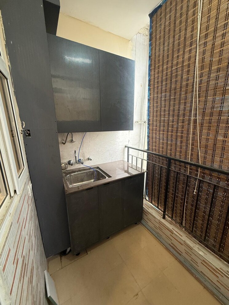 Kitchen, amrapali-crystal-homes 3 Bedroom 1700 Sq.Ft. Apartment In Sector 76 Noida 9143494