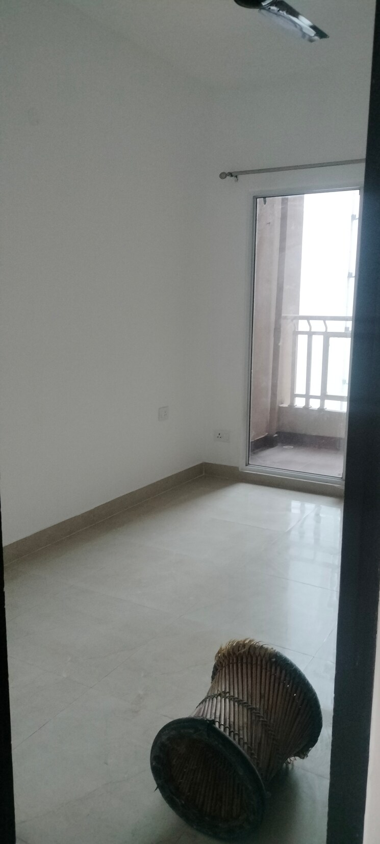 Room, supertech-cape-town 2.5 Bedroom 1080 Sq.Ft. Apartment In Sector 74 Noida 9143508