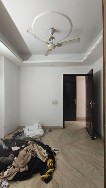 Room in 2 BHK Builder Floor at Palm Residency Chhatarpur, Chattarpur – for Sale
