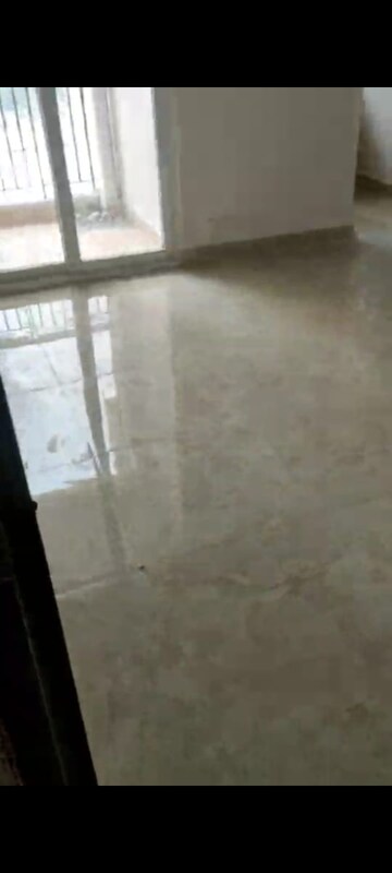 Room in 2 BHK Builder Floor at Maan Sona Apartments, Shahberi – for Rent