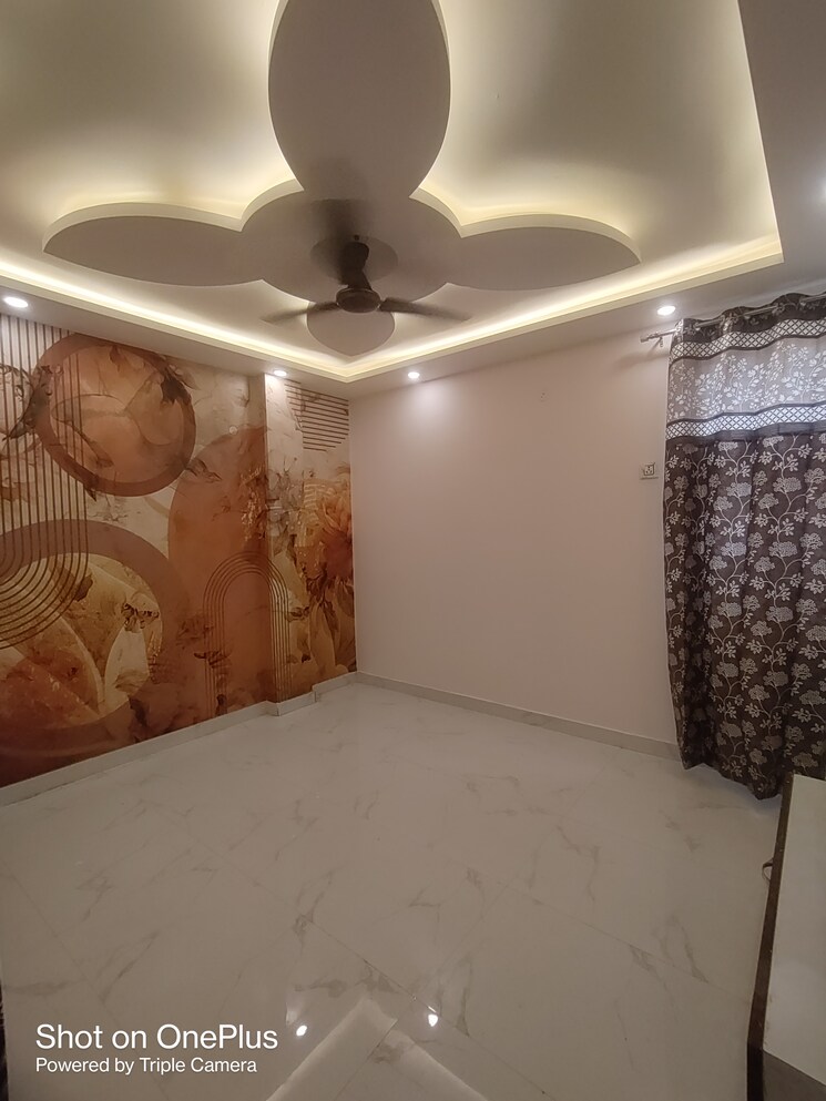 Bedroom, dwarka mor 3 Bedroom 90 Sq.Yd. Builder Floor In Dwarka Mor Delhi 9143577