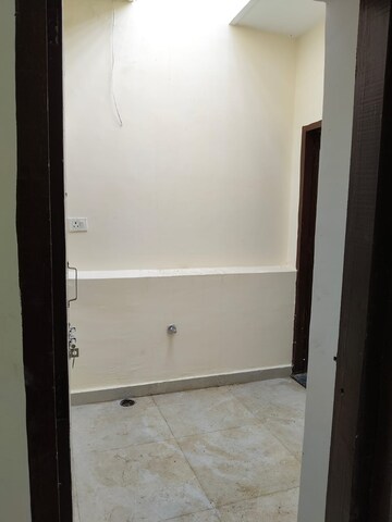 Room in 1 BHK Villa at Alpha 1 Greater Noida – for Rent